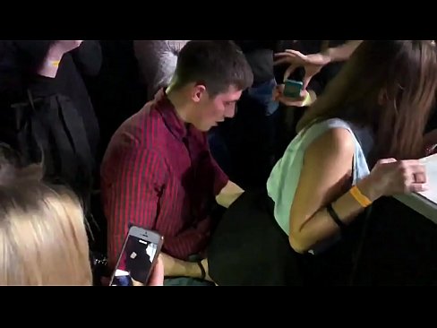 ❤️ Իսկական սեքս ռուսական գիշերային ակումբում. 18-ամյա ռուս աղջիկն անուսի և հեշտոցի մեջ ծծվել է գիշերային ակումբում Ռուսական պոռնո hy.centr-klassiki.ru%-ով ❤